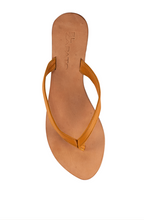 Load image into Gallery viewer, LILA THONGS - TAN