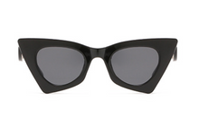 Load image into Gallery viewer, BLACK &#39;IZZY&#39; SUNGLASSES