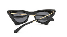Load image into Gallery viewer, BLACK &#39;IZZY&#39; SUNGLASSES