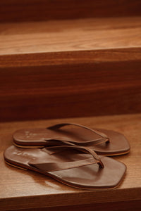 TONI THONGS - CHOCOLATE