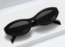 Load image into Gallery viewer, &#39;KATIE&#39; OVAL SUNGLASSES - BLACK