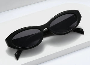 'KATIE' OVAL SUNGLASSES - BLACK