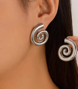 SWIRL EARRINGS