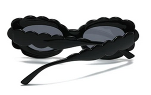 'JOSIE' FLOWER SUNGLASSES - BLACK